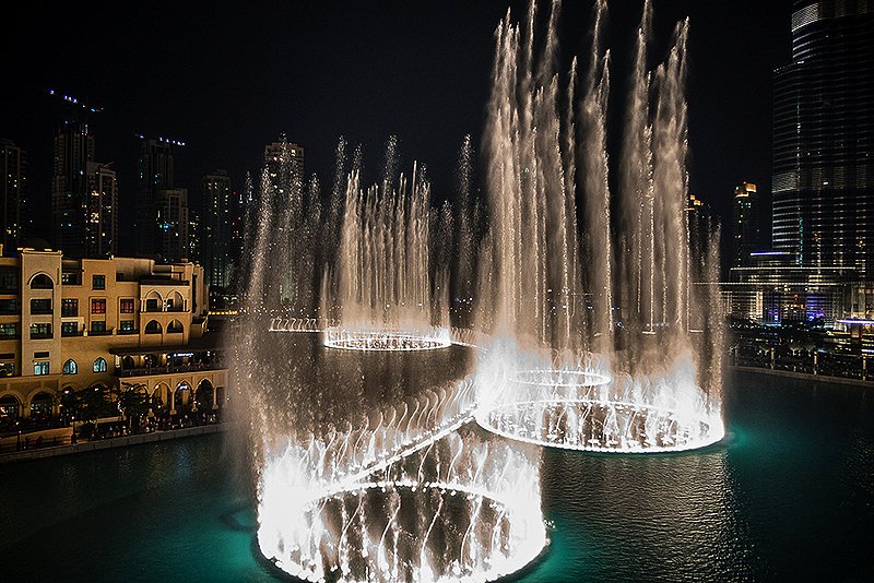 The singing fountains, Dubai