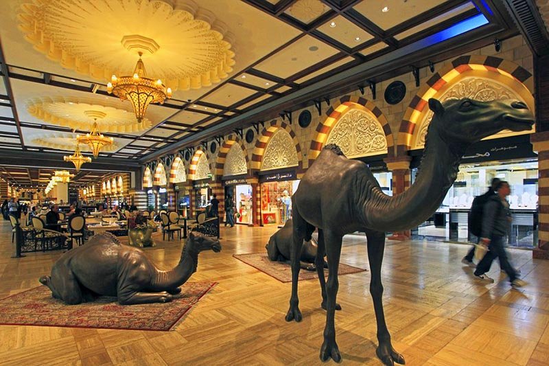 Statues of camels, Dubai