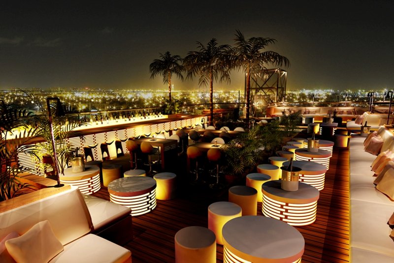 40 Kong Bar at night, Dubai