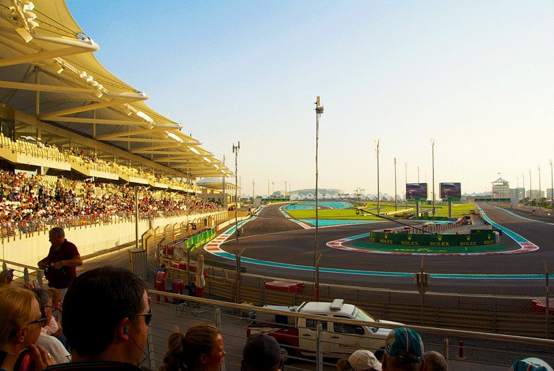 The very first Formula 1 race started at the dayligth, and ended late in the evening, Abu Dhabi