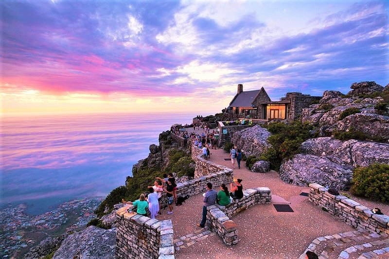 Stay on the Table Mountain's top till the sunset, Cape Town