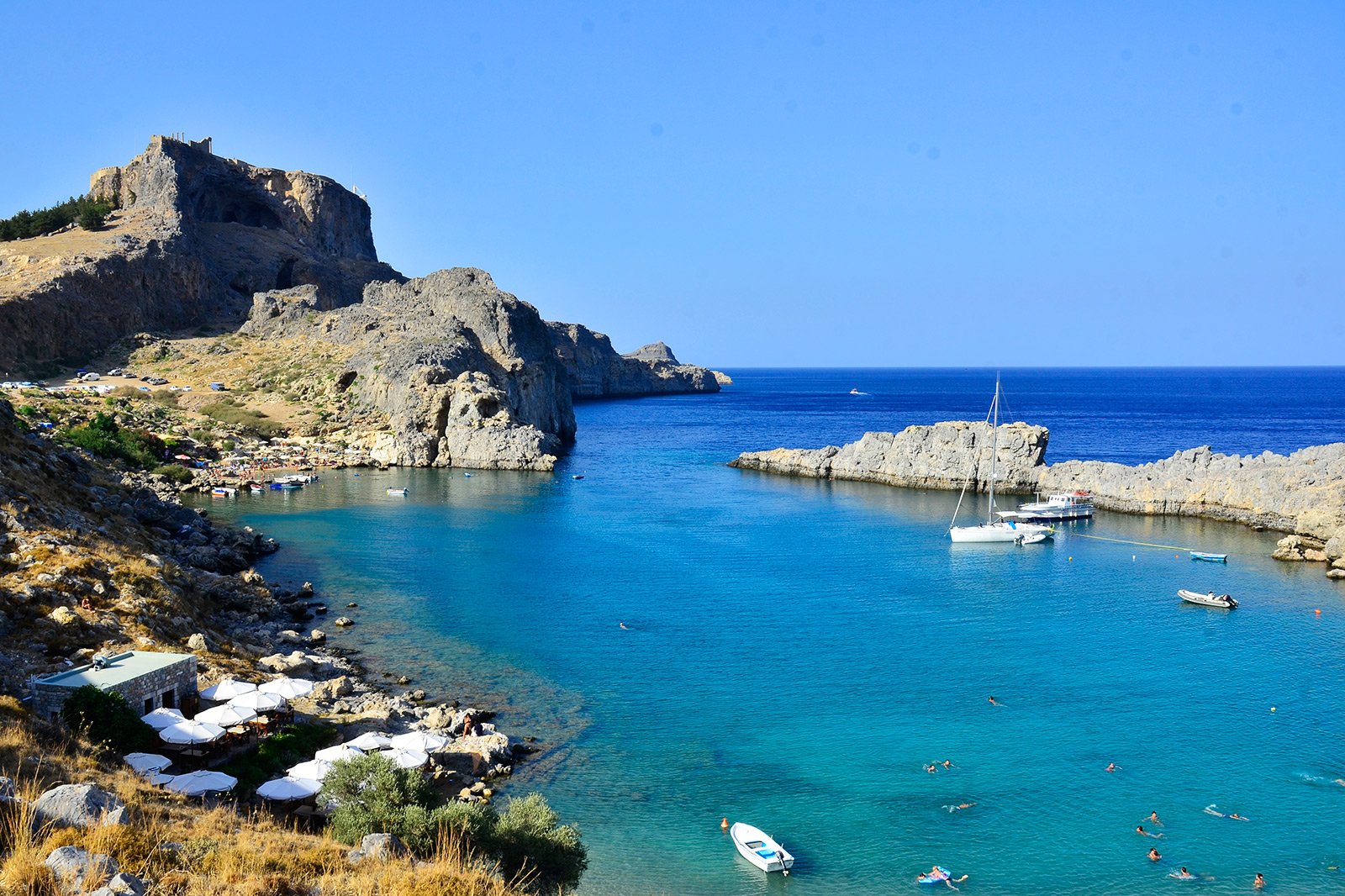 How to relax on the beach in the St. Paul's Bay on Rhodes