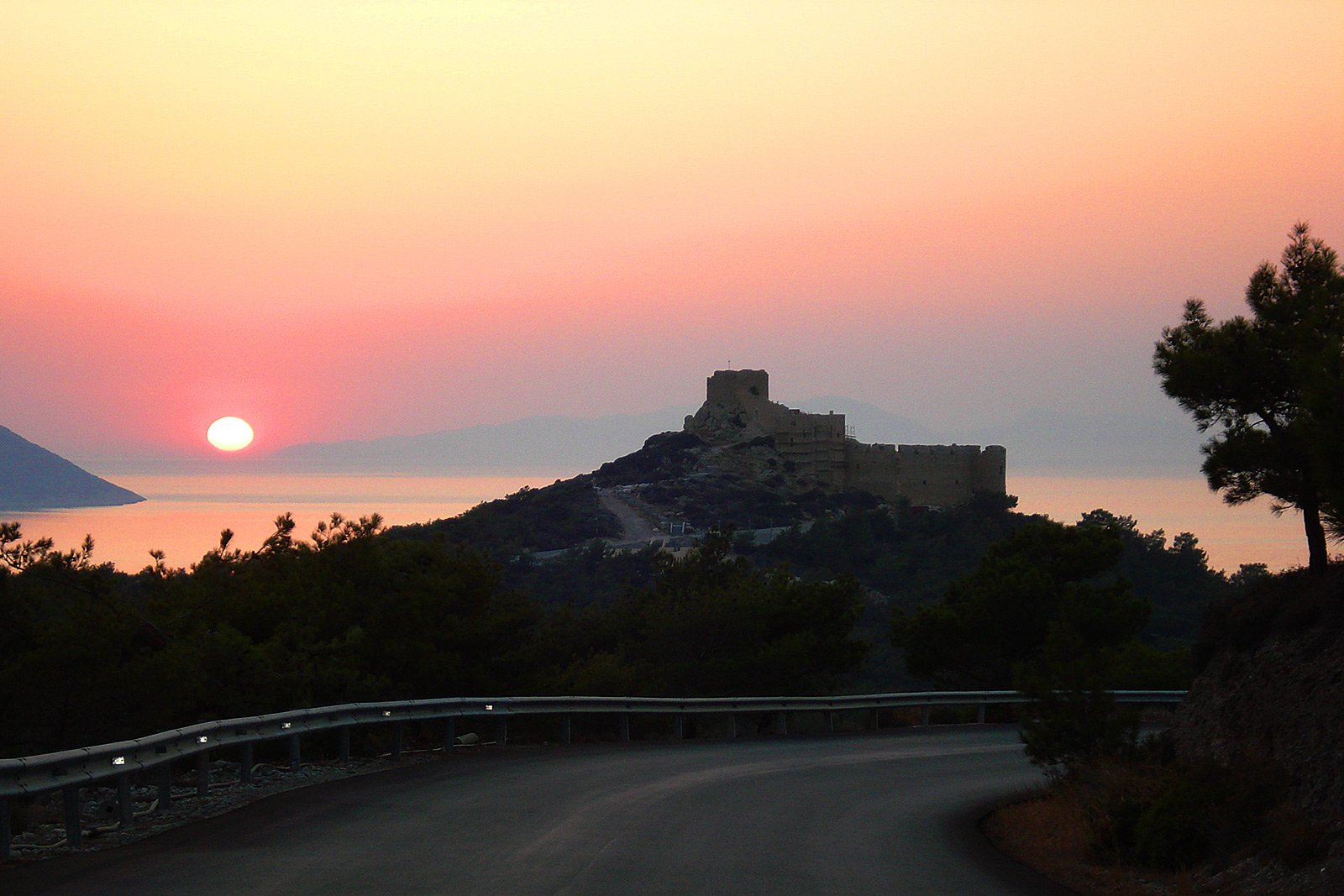 How to see the most beautiful sunset on Rhodes on Rhodes