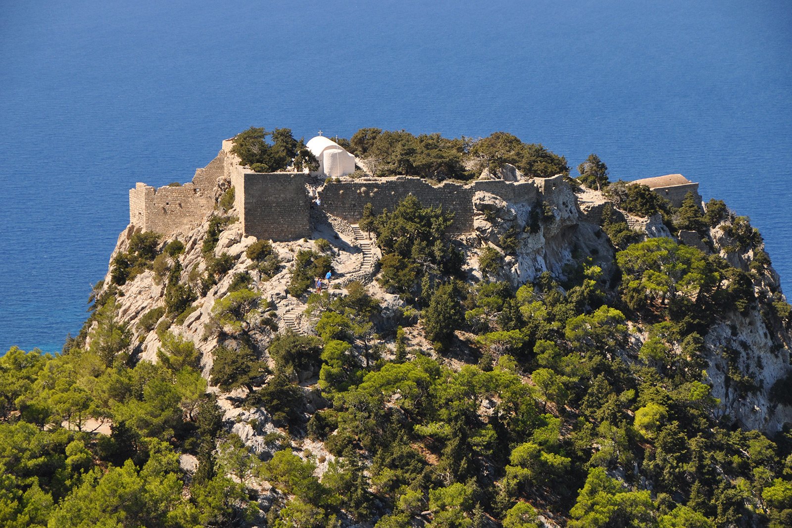 How to climb to the Monolithos castle on Rhodes