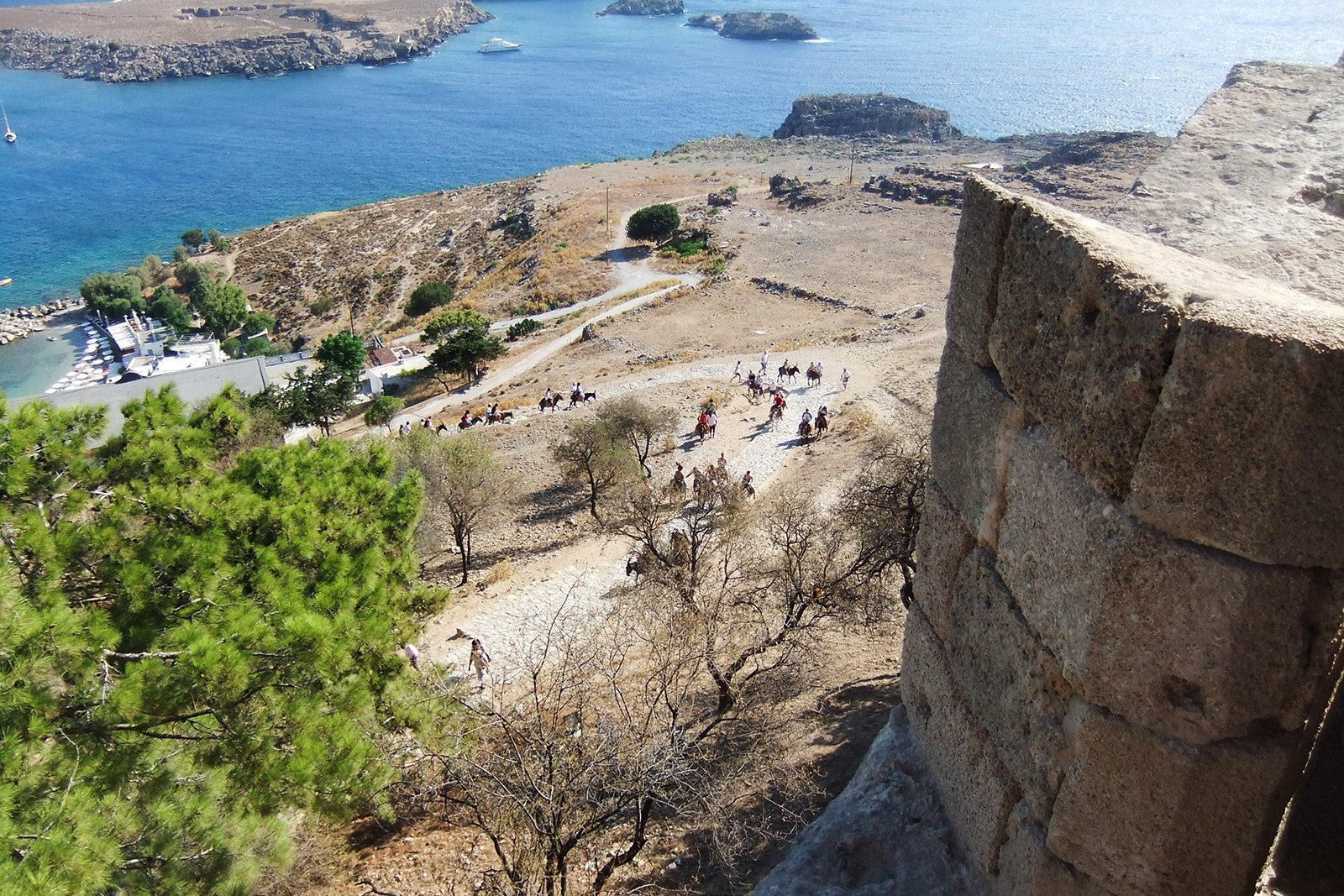 How to see the Acropolis of Lindos on Rhodes
