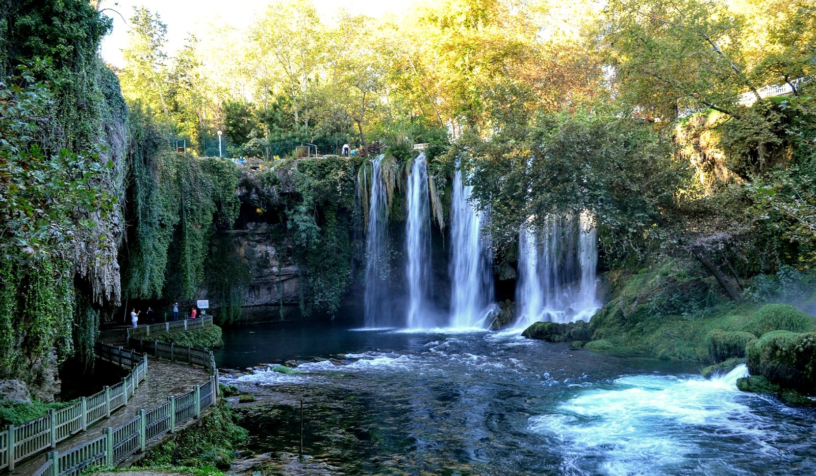 How to walk along the Duden Waterfalls in Antalya