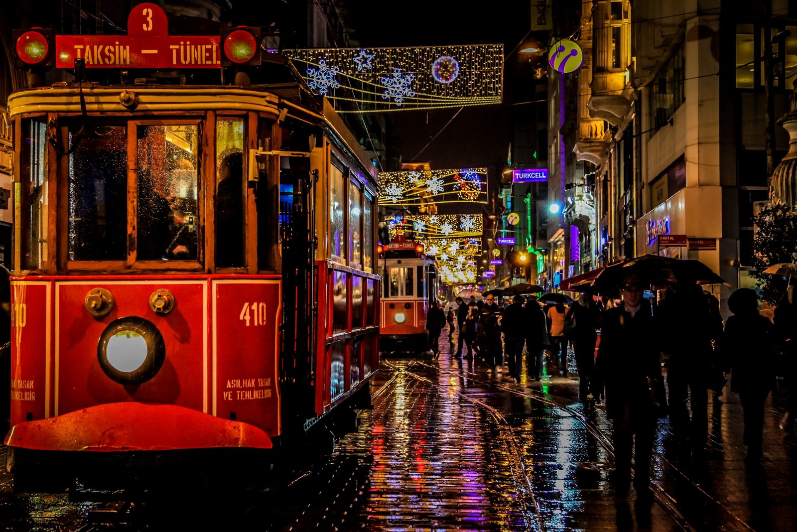 How to ride on the old tram in Beyoglu district in Istanbul