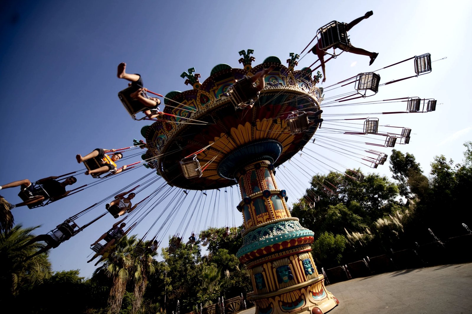 How to test yourself for endurance in an amusement park in Seville