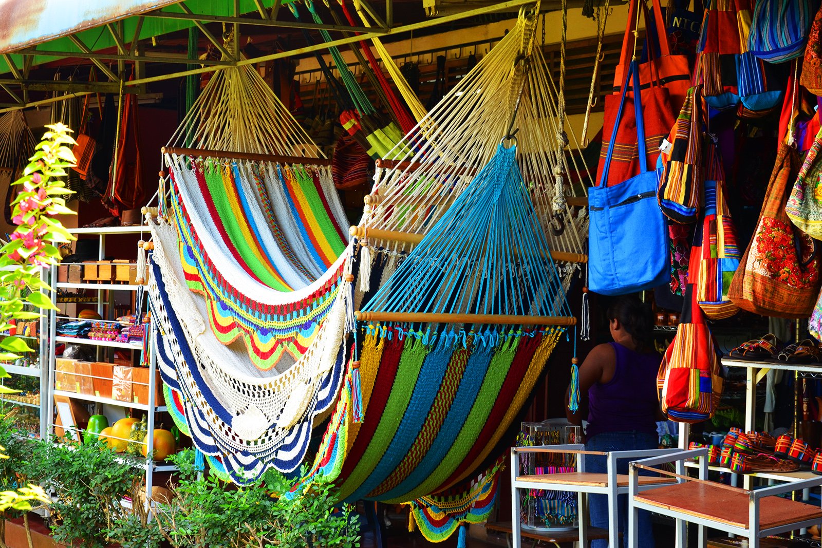 How to buy a hammock at Masaya market in Managua