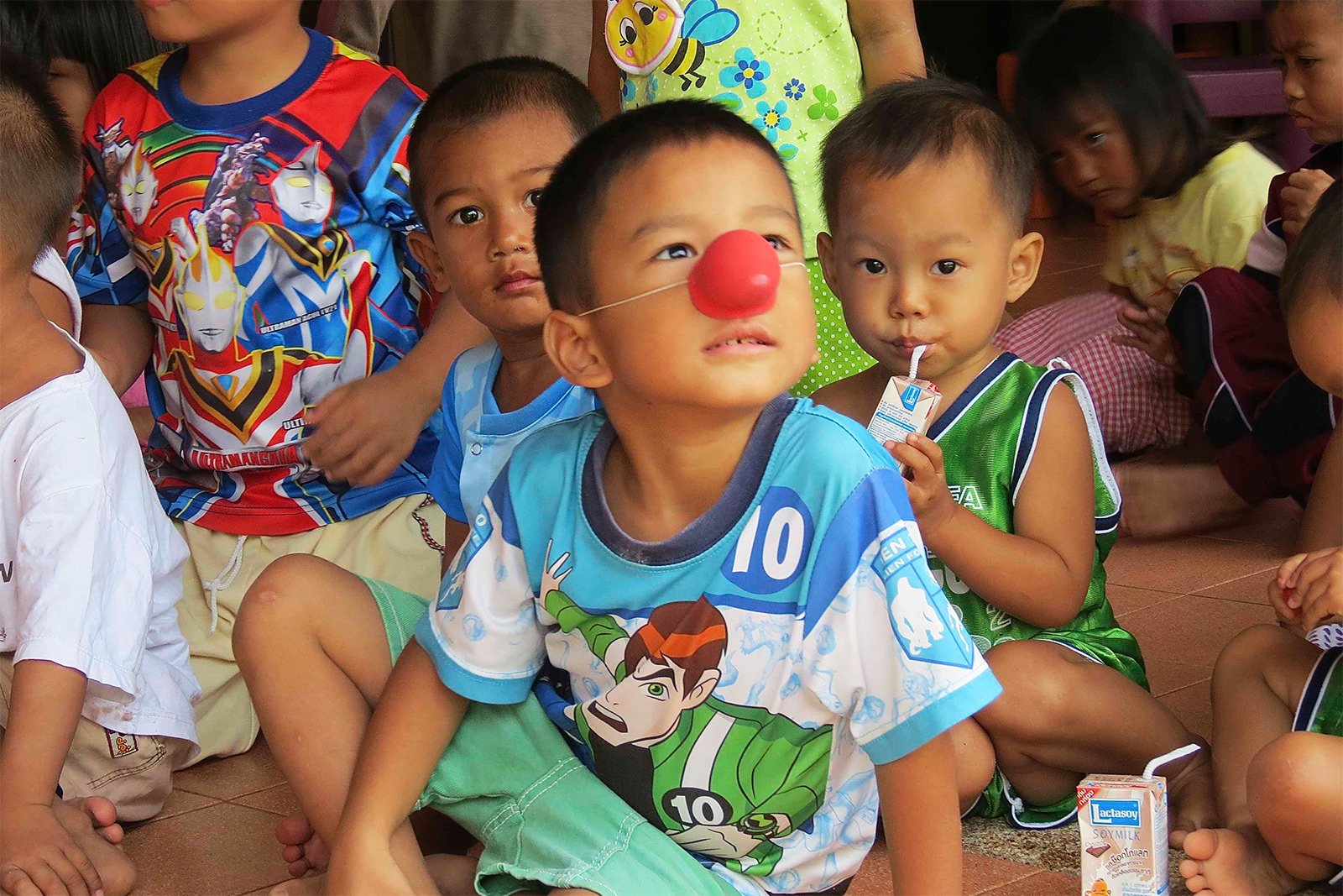 How to help orphans in Phuket