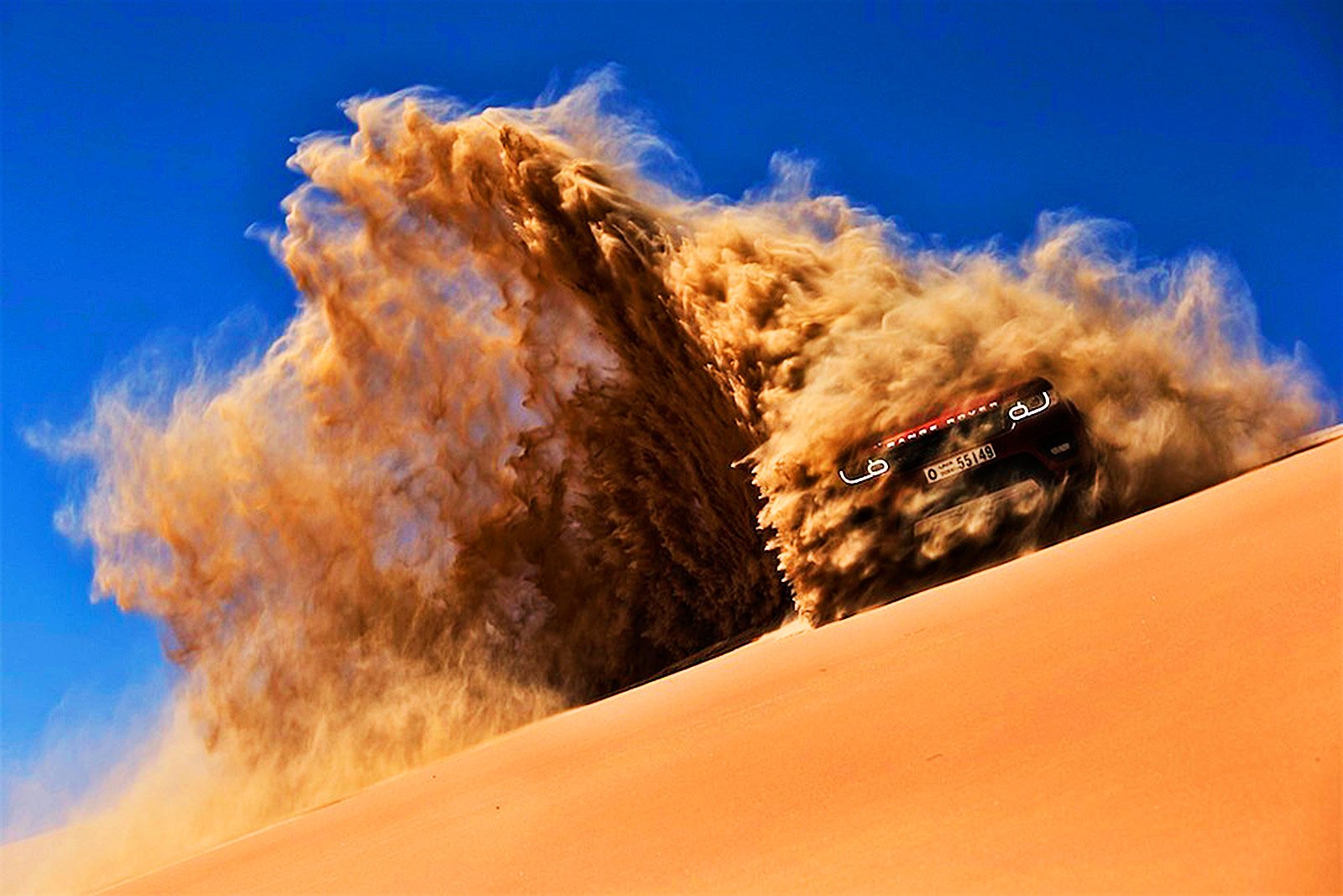 How to go to a desert jeep safari in Dubai