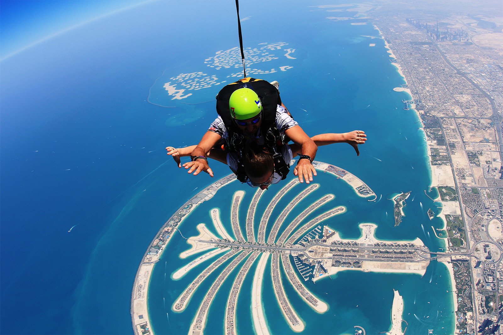 How to take a skydive in Dubai