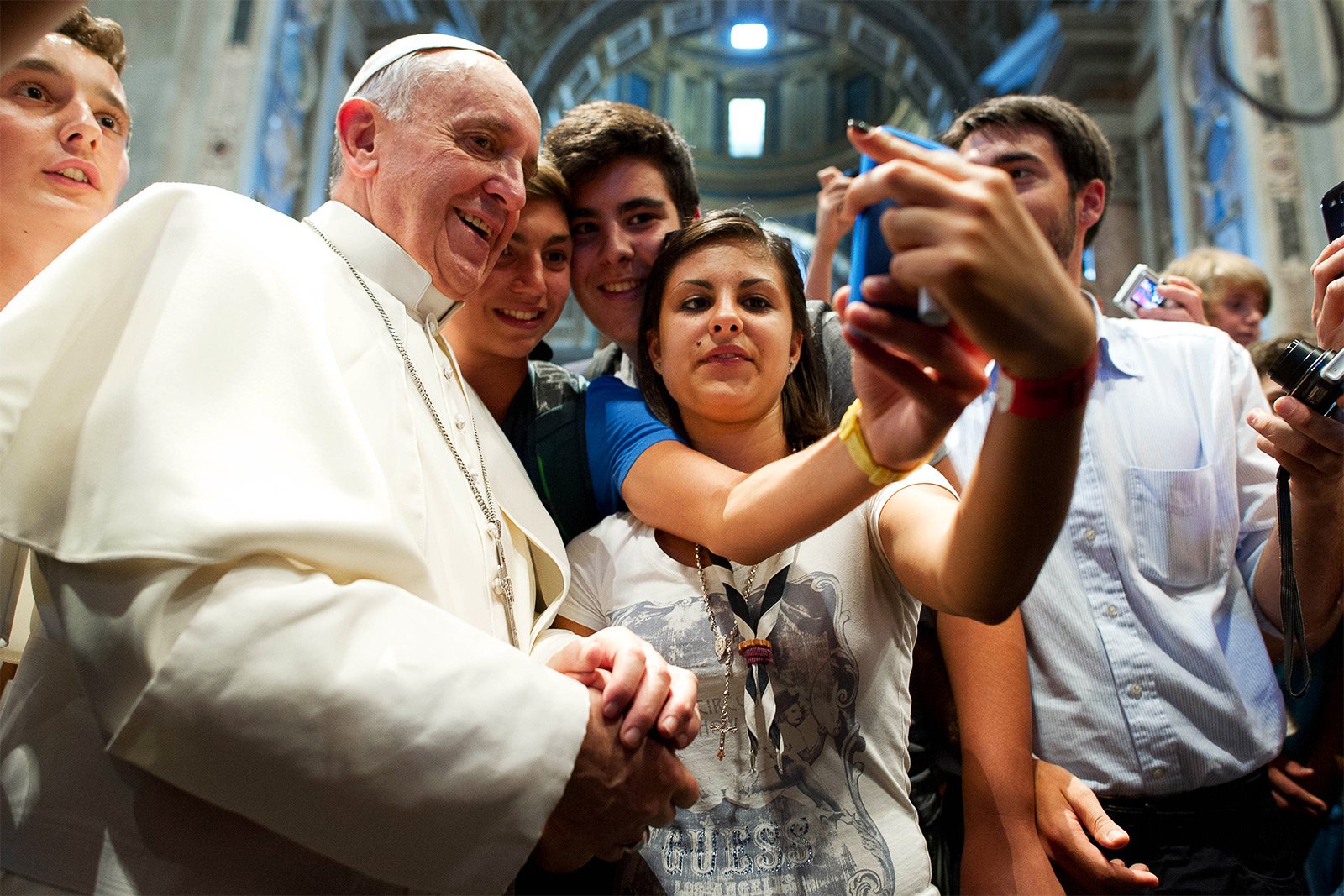 How to take a selfie with the Pontiff in Vatican