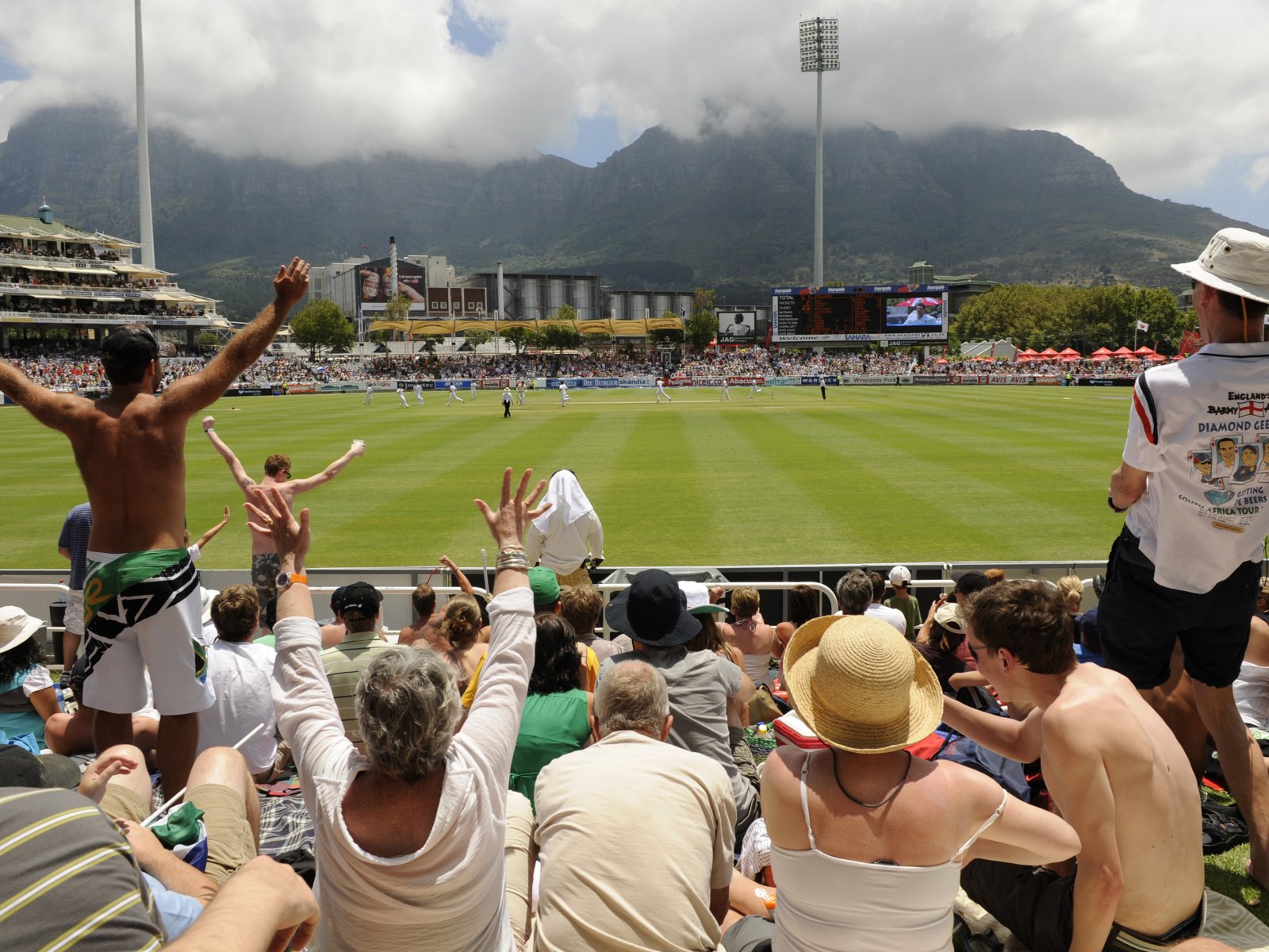 How to watch a cricket game on a beautiful cricket ground in Cape Town