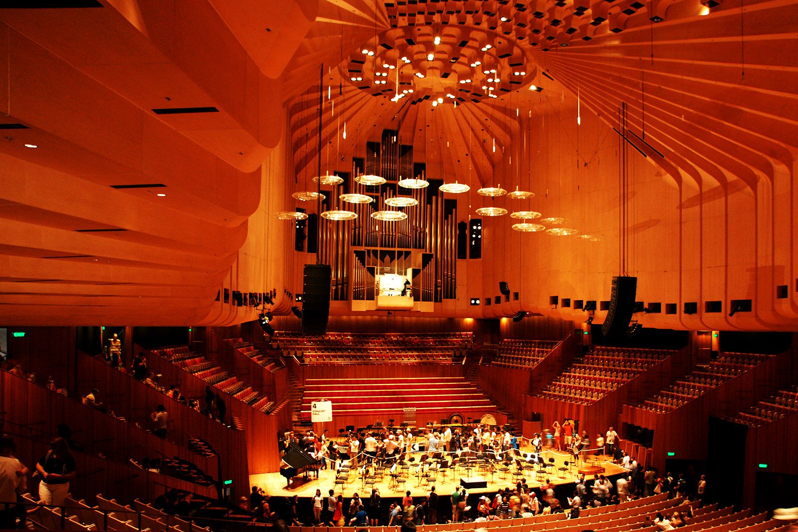 How to listen to opera in Sydney Opera House in Sydney