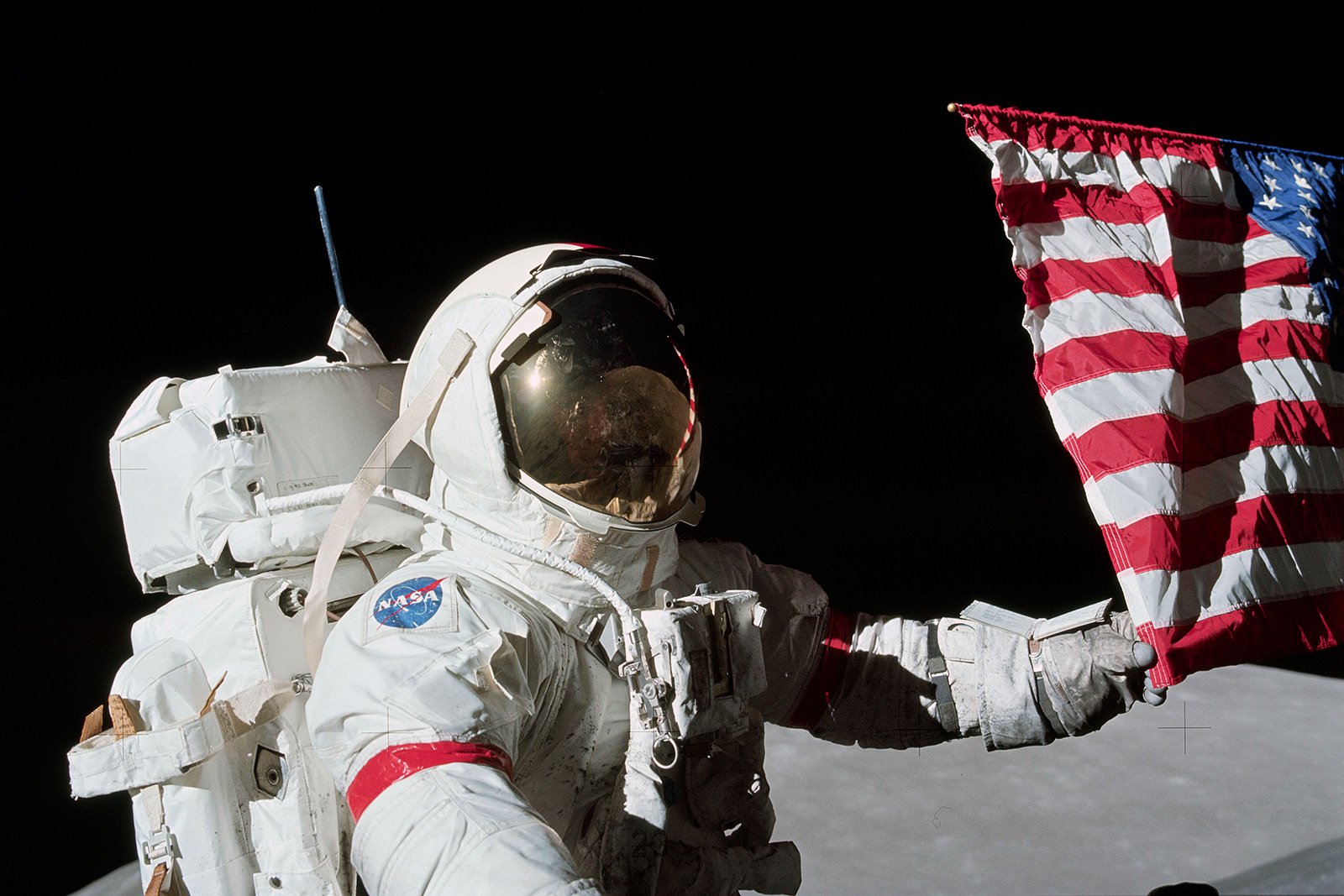 How to take a selfie with American flag as a background on the Moon