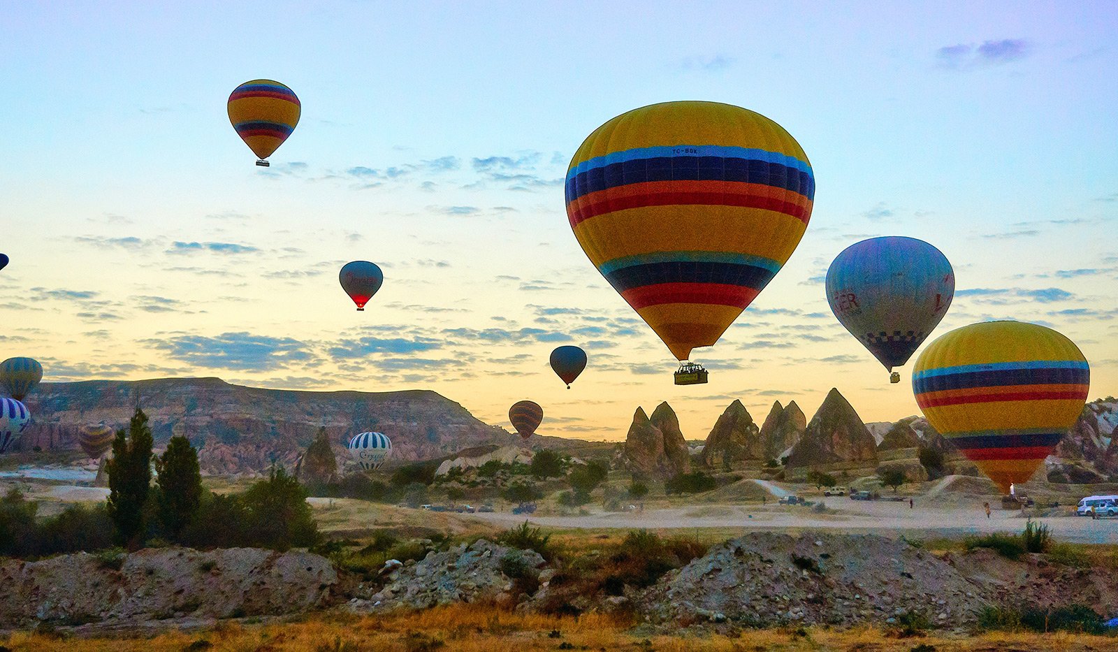 How to fly aboard a hot air balloon over Cappadocia in Cappadocia