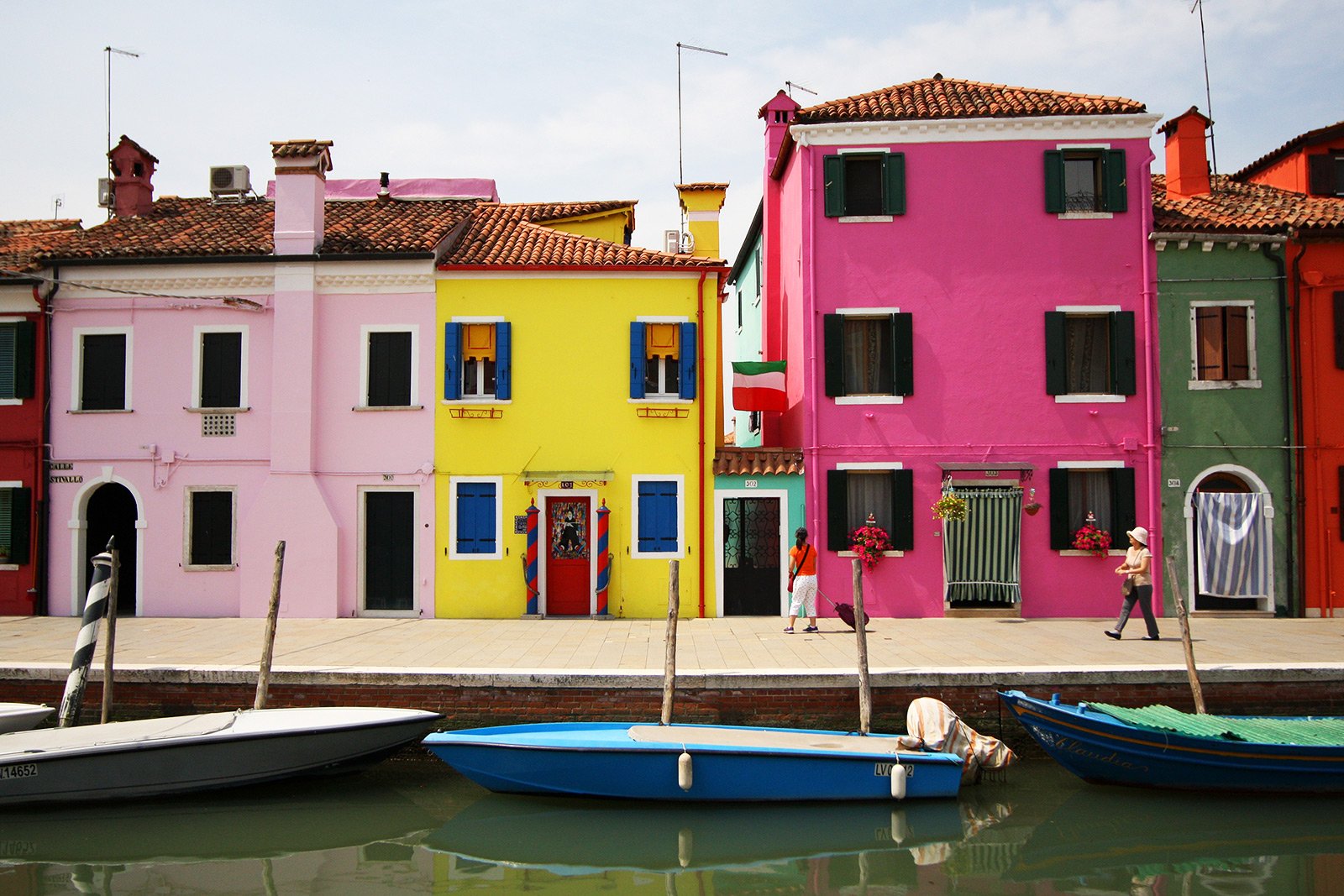 How to visit Burano island in Venice
