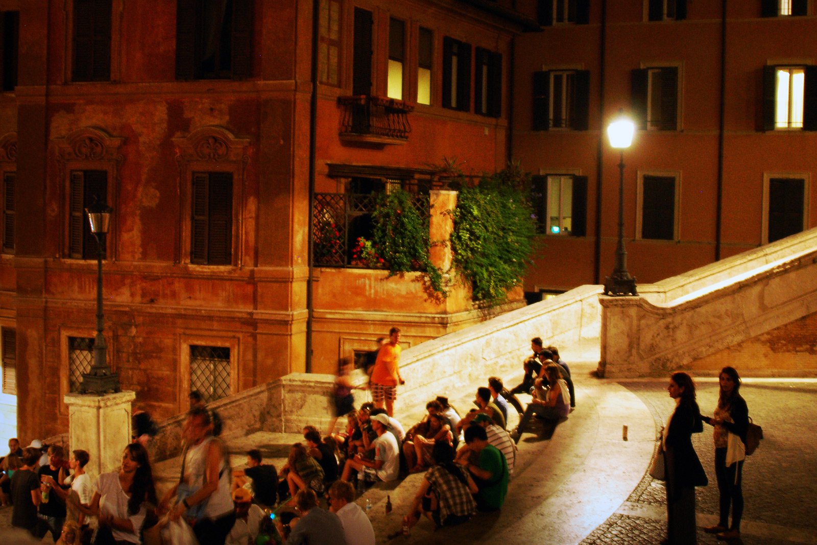 How to sit on the Spanish Steps in Rome