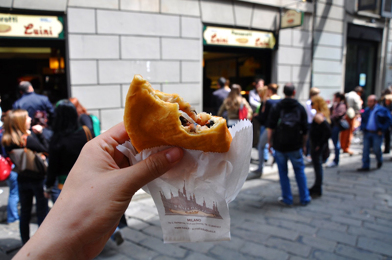 How to try panzerotti by Luini in Milan