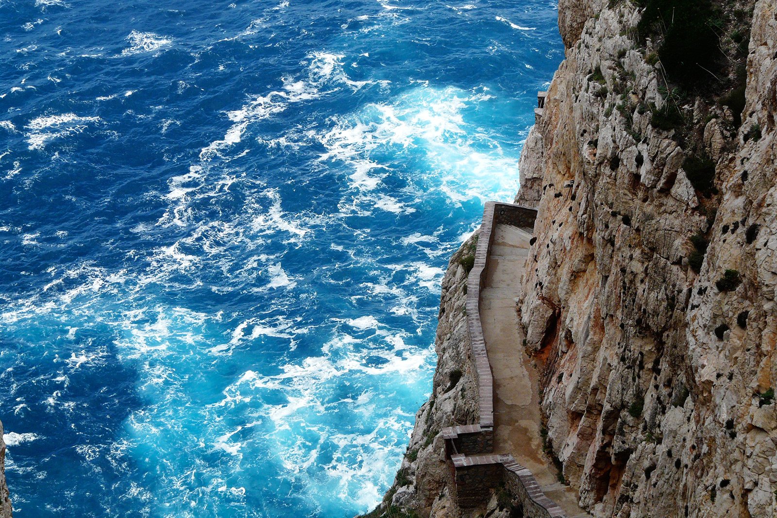 How to walk the breakneck stairs Scala del Capriolo on Sardinia