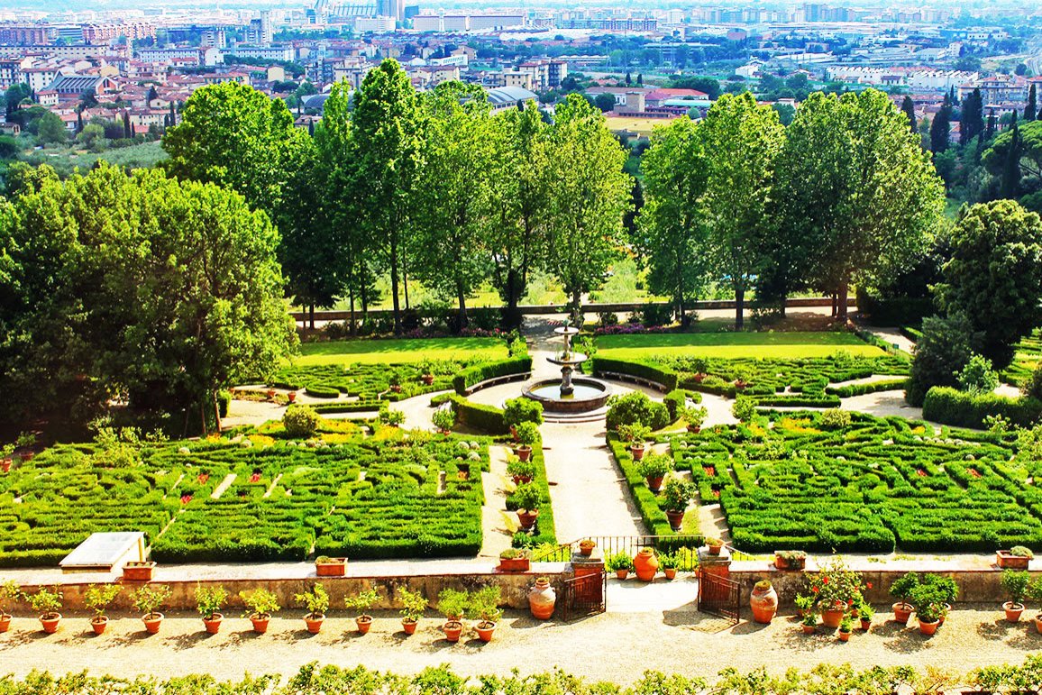 How to take a walk on the Villa Petraia terrace in Florence