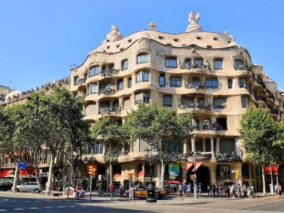 Take a walk around the Quarter of Discord in Barcelona