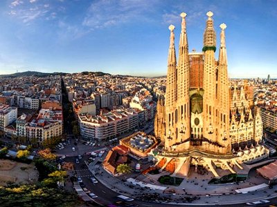 Visit Sagrada Familia in Barcelona