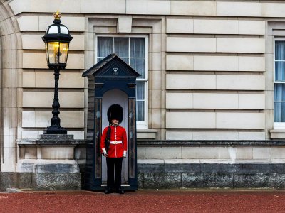 Make british guard laugh in London