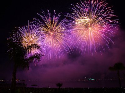 Visit the fireworks festival in Cannes