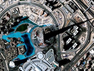See the 8 kilometer shadow of Burj Khalifa in Dubai