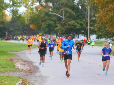 Participate in Niagara Falls International Marathon in Toronto