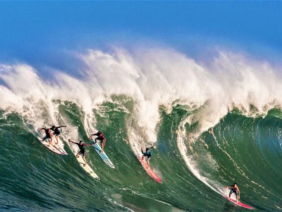 Go the world's highest waves surfing in Hawaii