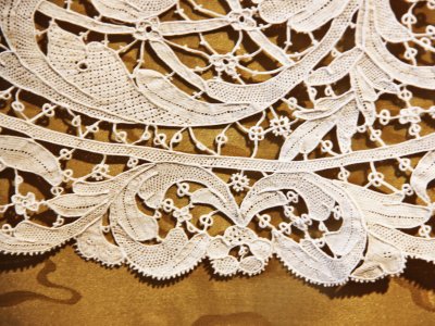 Buy Burano lace in Venice