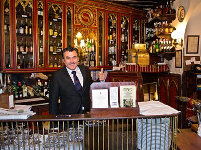 Have a dinner in the oldest restaurant in the world in Madrid