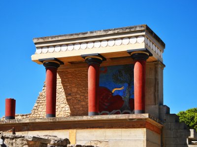 Walk through the ruins of Knossos Palace on Crete