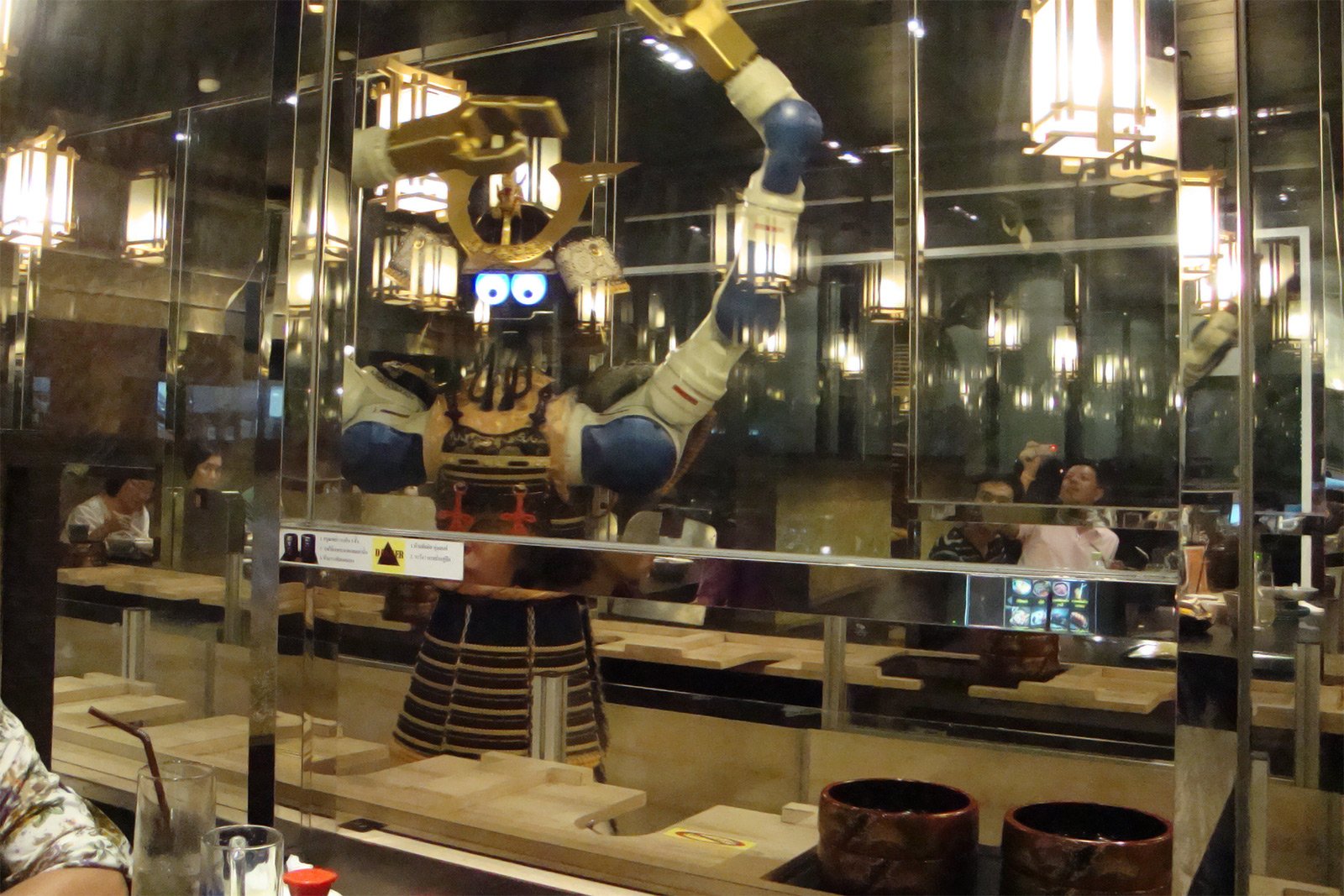Hajime Robot Restaurant, Bangkok