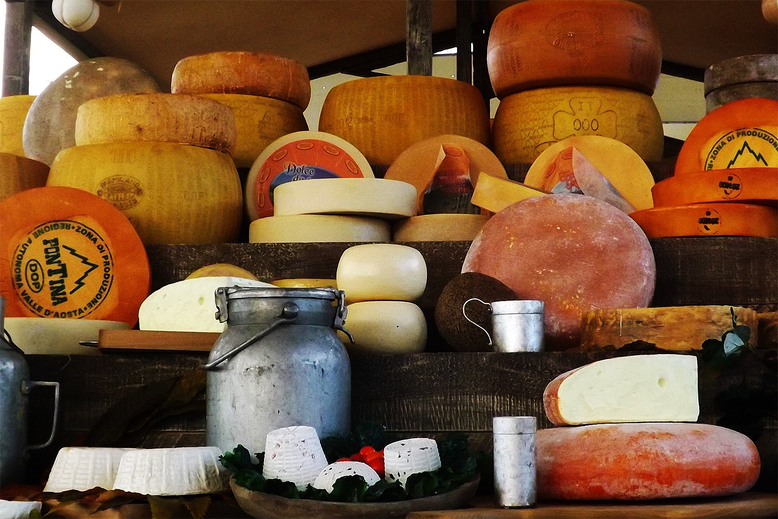 Top-4 original cheeses in Milan