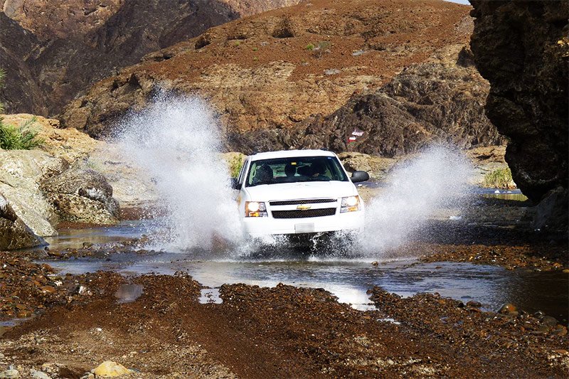 How to try wadi bashing in Dubai