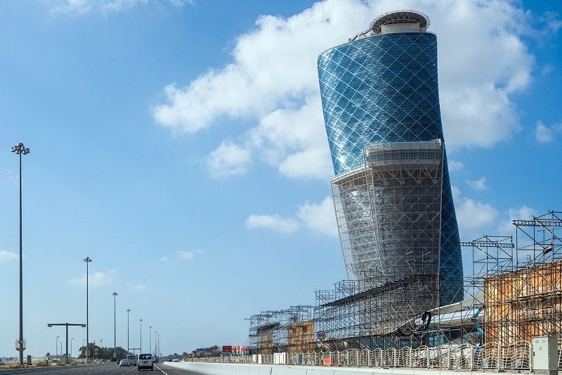 Abu-Dhabi, Construction of the Capital Gate, Abu Dhabi