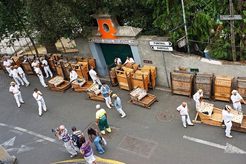 Toboggan, like a taxi at the airport, work in the order of the first turn, Madeira