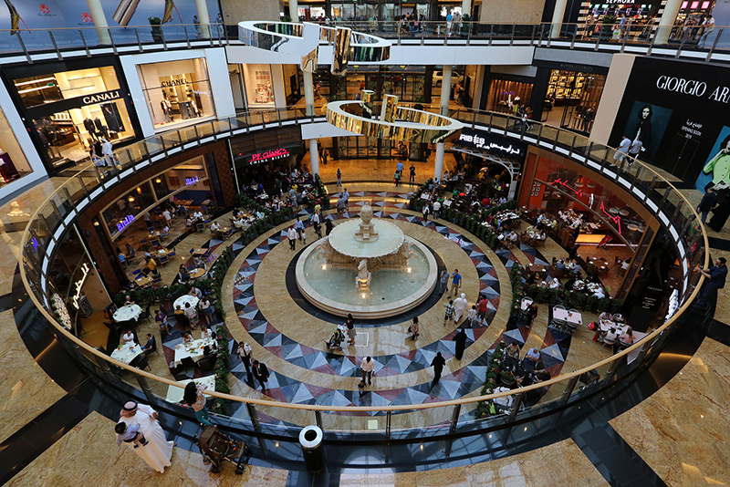 Food court in Mall of the Emirates