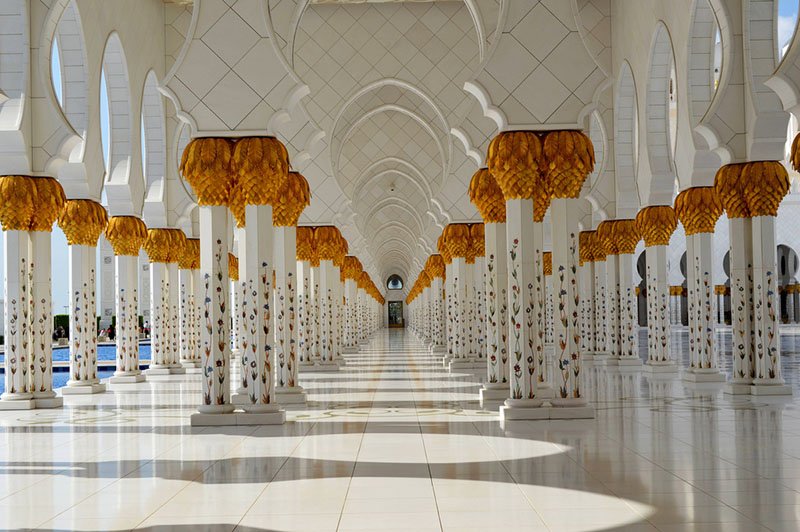 Columnes in the mosque, Abu Dhabi