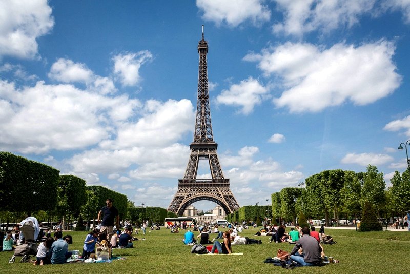 Picnic at Champ de Mars.