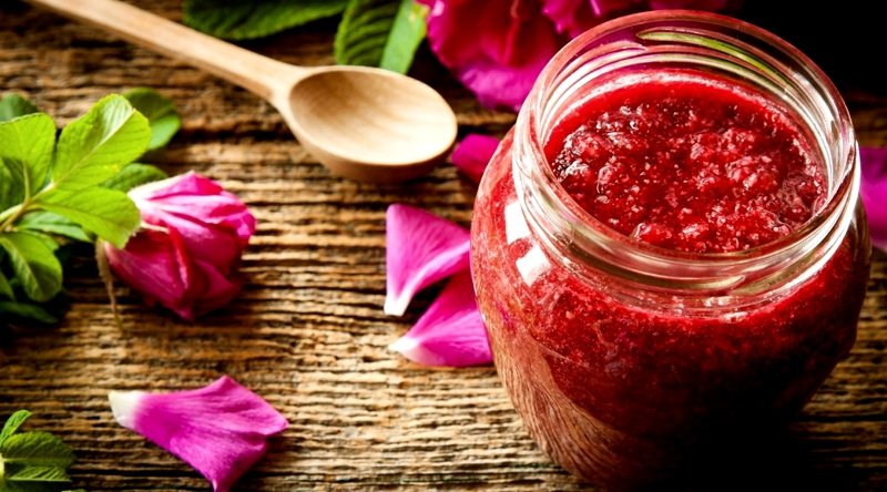 Rose petals jam