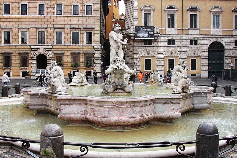 Fontana del Moro, Rome