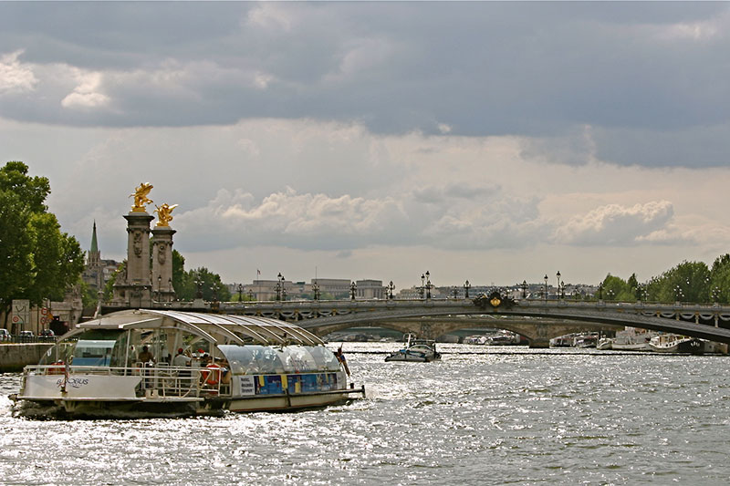 Batobus in Paris