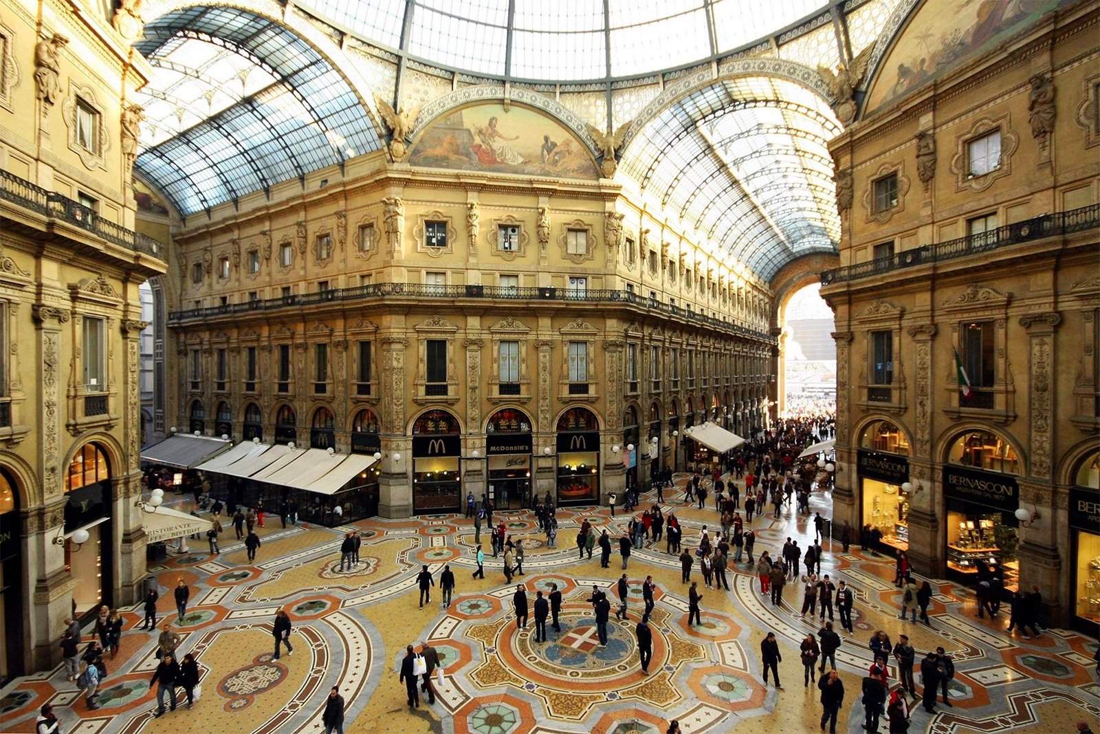 Galleria Vittorio Emanuele II, Milano, Italy, Inside Galler…