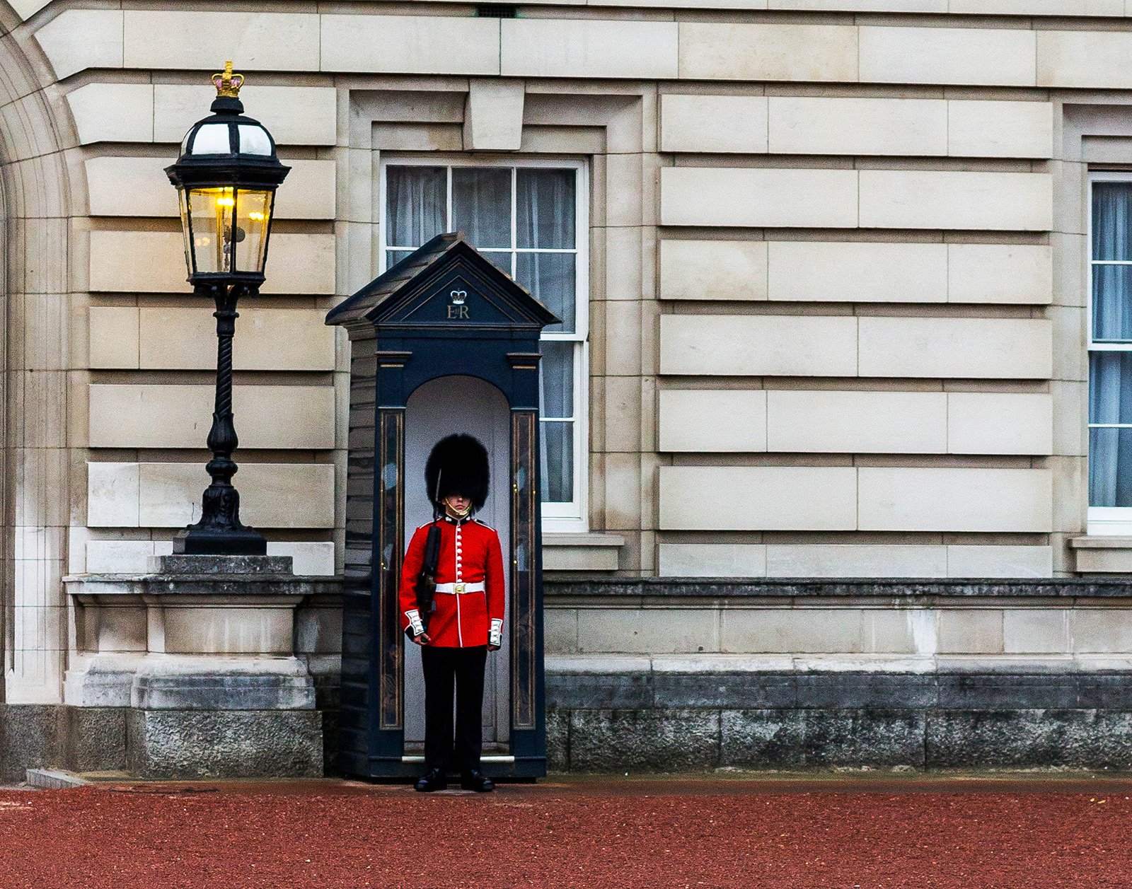 How to make british guard laugh in London