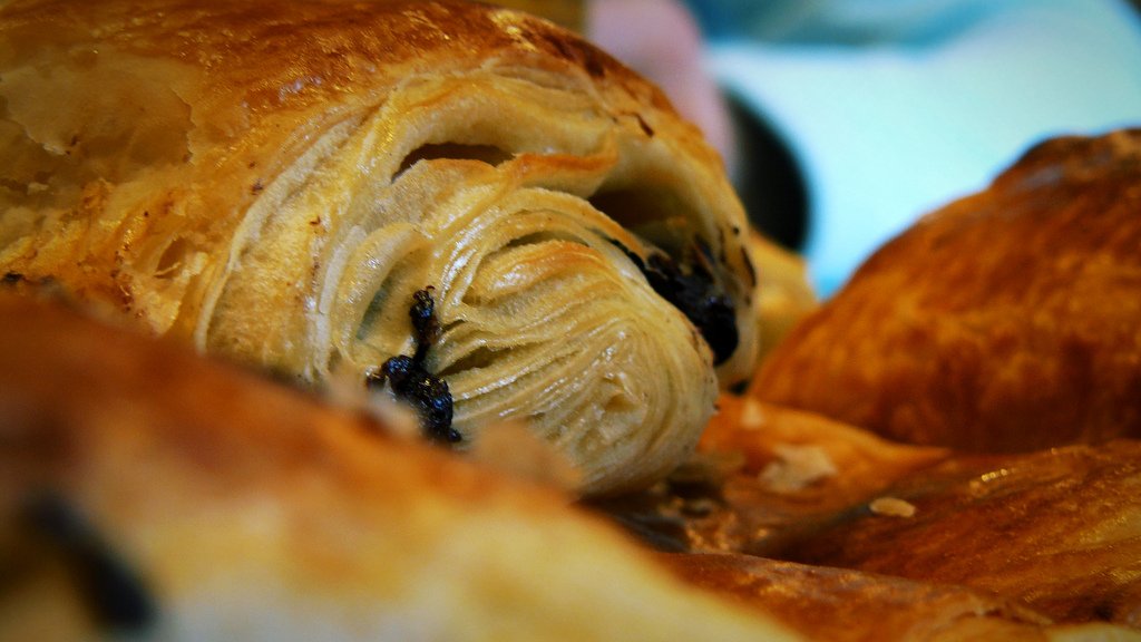 How to try chocolate bread in Paris